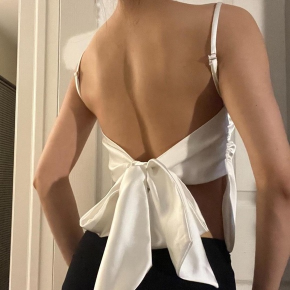 Zara | Satin effect top with back bow - Picture 2 of 6